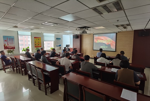 鐵規(guī)矩硬杠杠警示教育改.jpg